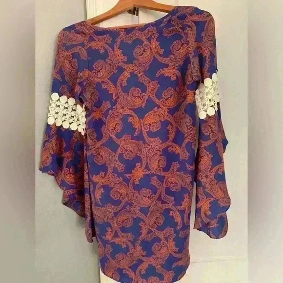 Voom Womens XS Scoop Neck Bell Sleeve Tunic Top Blue Knit Print Hippie Boho - Picture 14 of 14